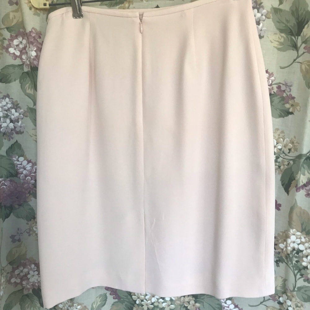 HOST PICK 100% Silk Petite Skirt. - Picture 3 of 4
